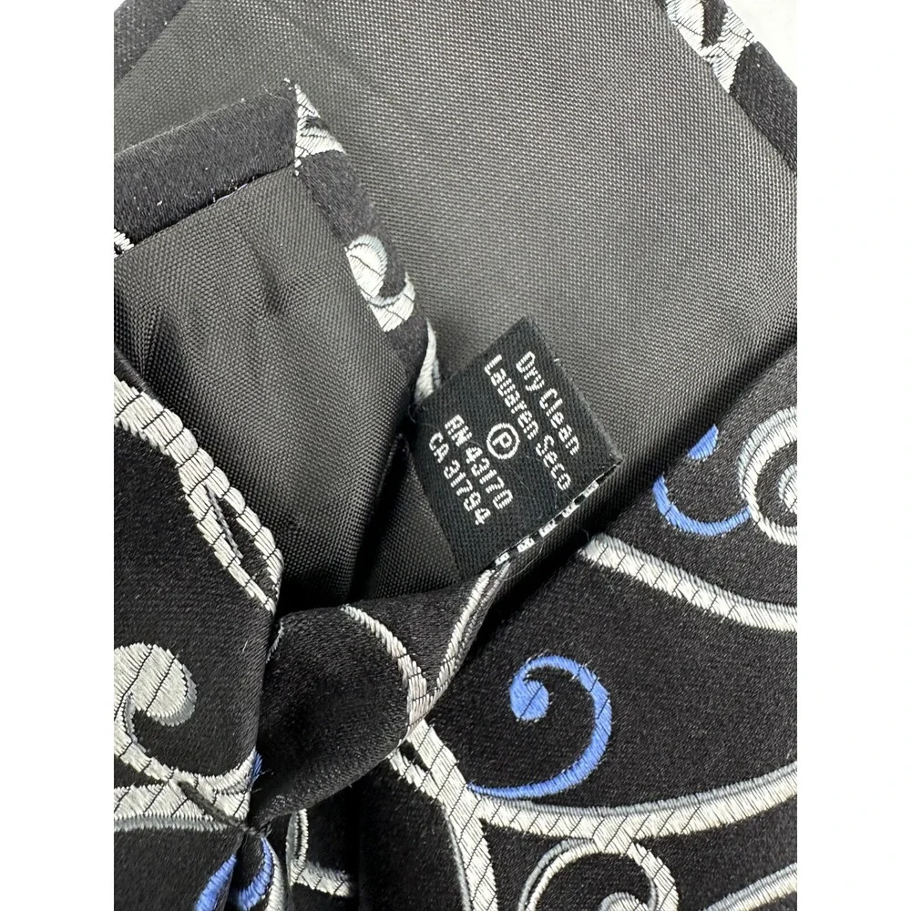 Van Heusen Men's Designer Black Geometric Swirl Novelty Neck Tie 100% Silk
